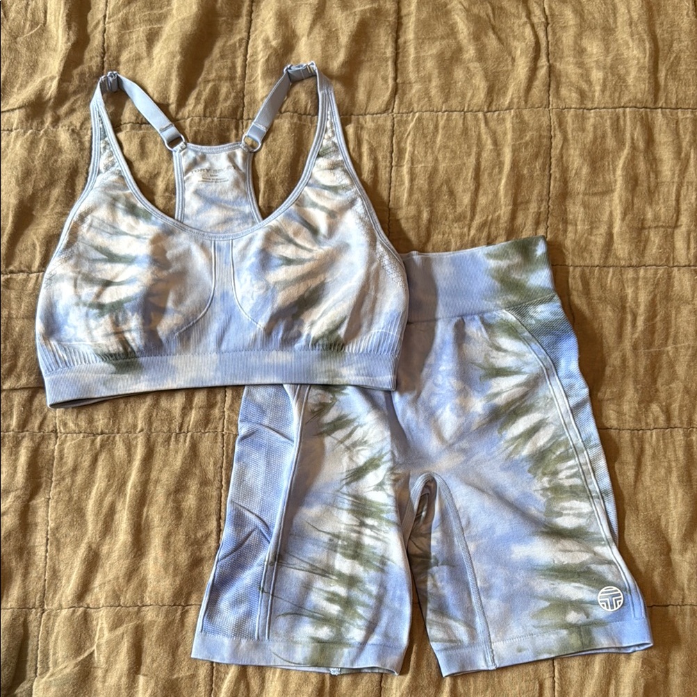 Tory Sport Tie-Dye Green & Light Blue Sports Bra And Biker Shorts Set
